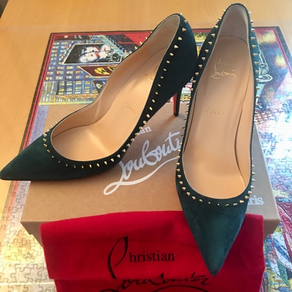 christian louboutin anjalina suede pumps
